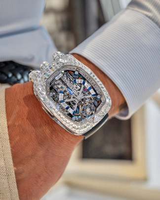 Jacob & Co. Bugatti Chiron Tourbillon Baguette 